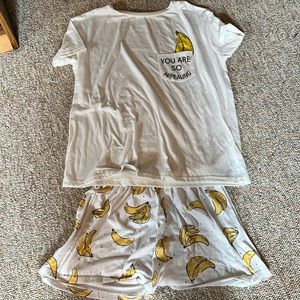 Bananna pajamas set